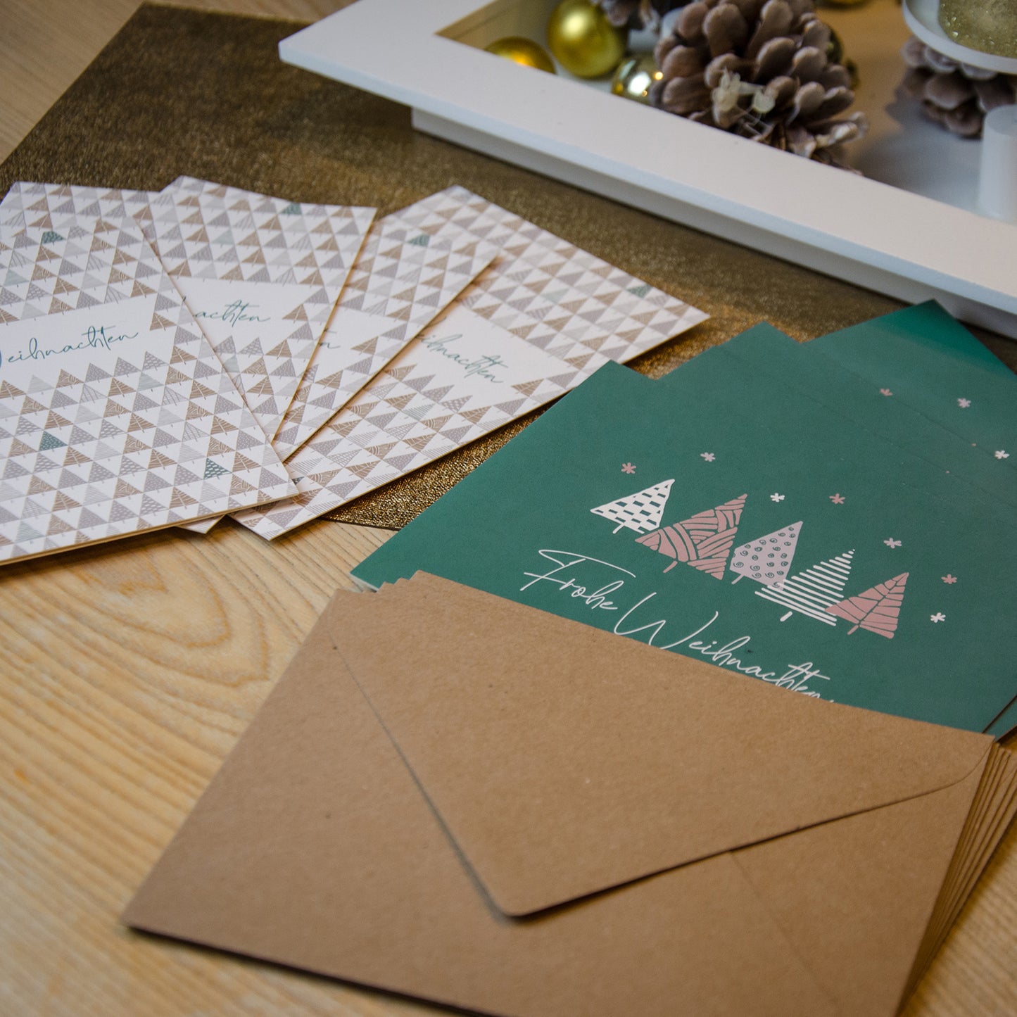 Weihnachtskarten & Umschläge aus Kraftpapier (20er Set, Tannenbäume)