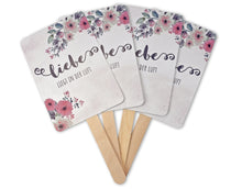 Laden Sie das Bild in den Galerie-Viewer, Fächer Bastelset für die Hochzeit (30er Set Handfächer) im Vintage Blumen Design
